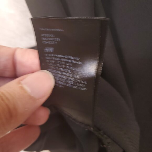 H&M High Low, Sheer Black, V neck shirt, Women's size 4 - Picture 11 of 11